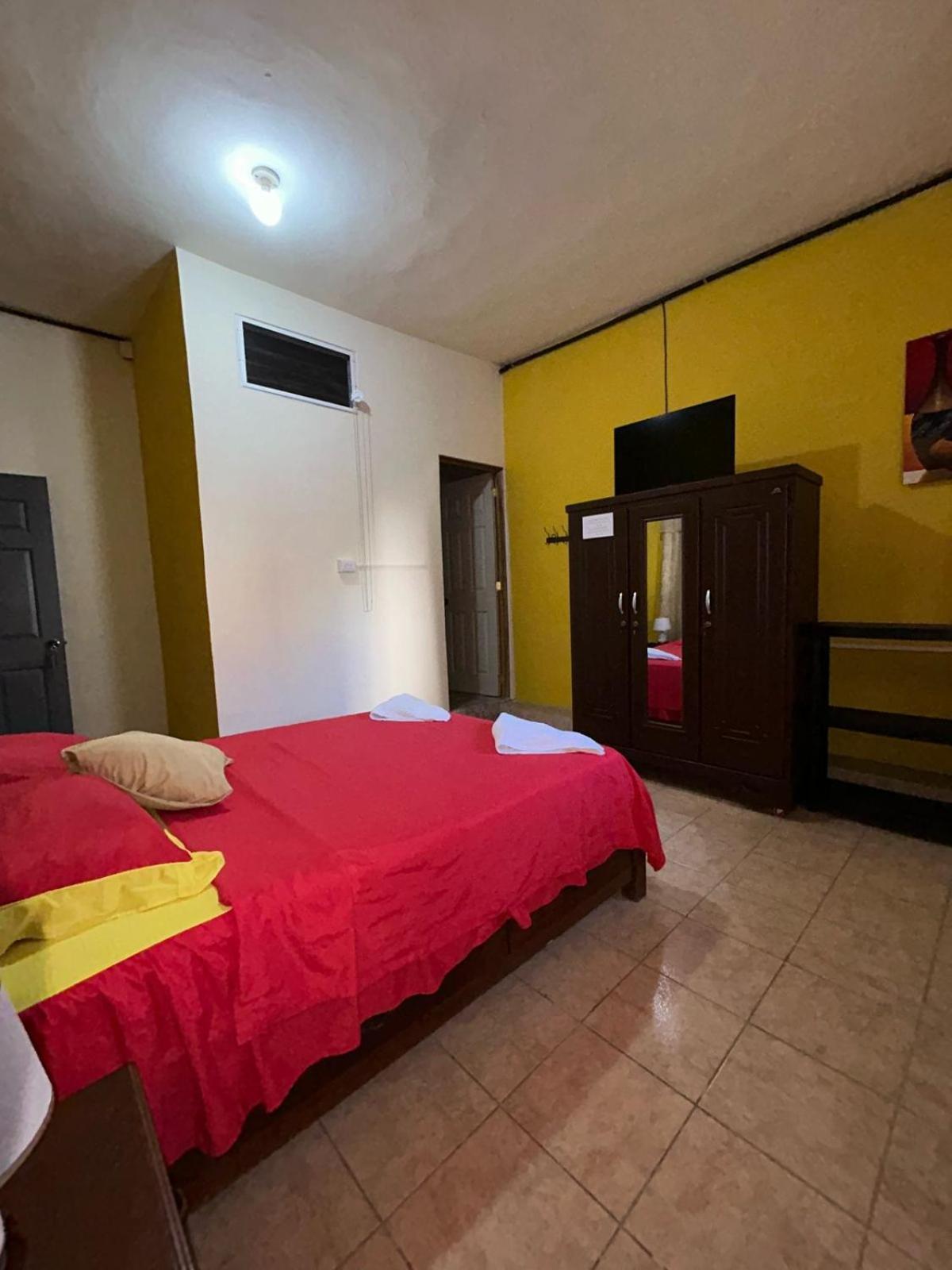 Casa Maya Itza Флорес Экстерьер фото