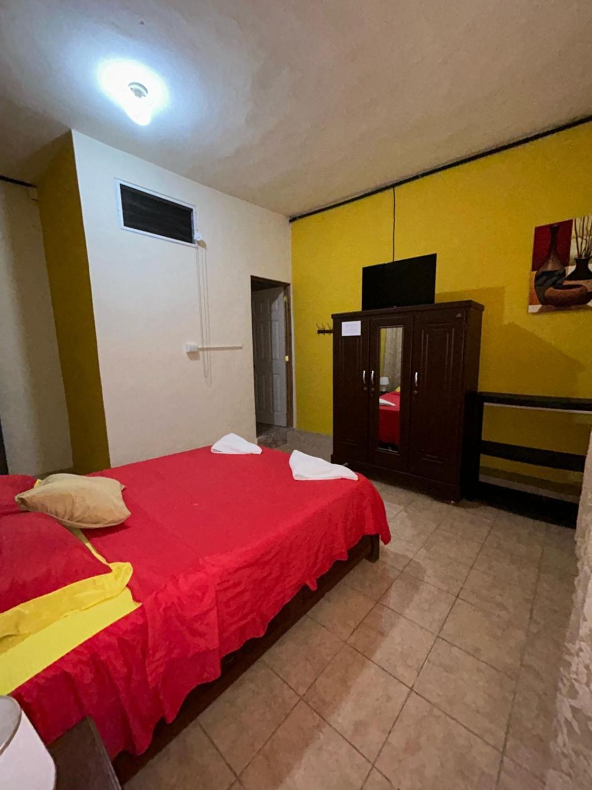 Casa Maya Itza Флорес Экстерьер фото
