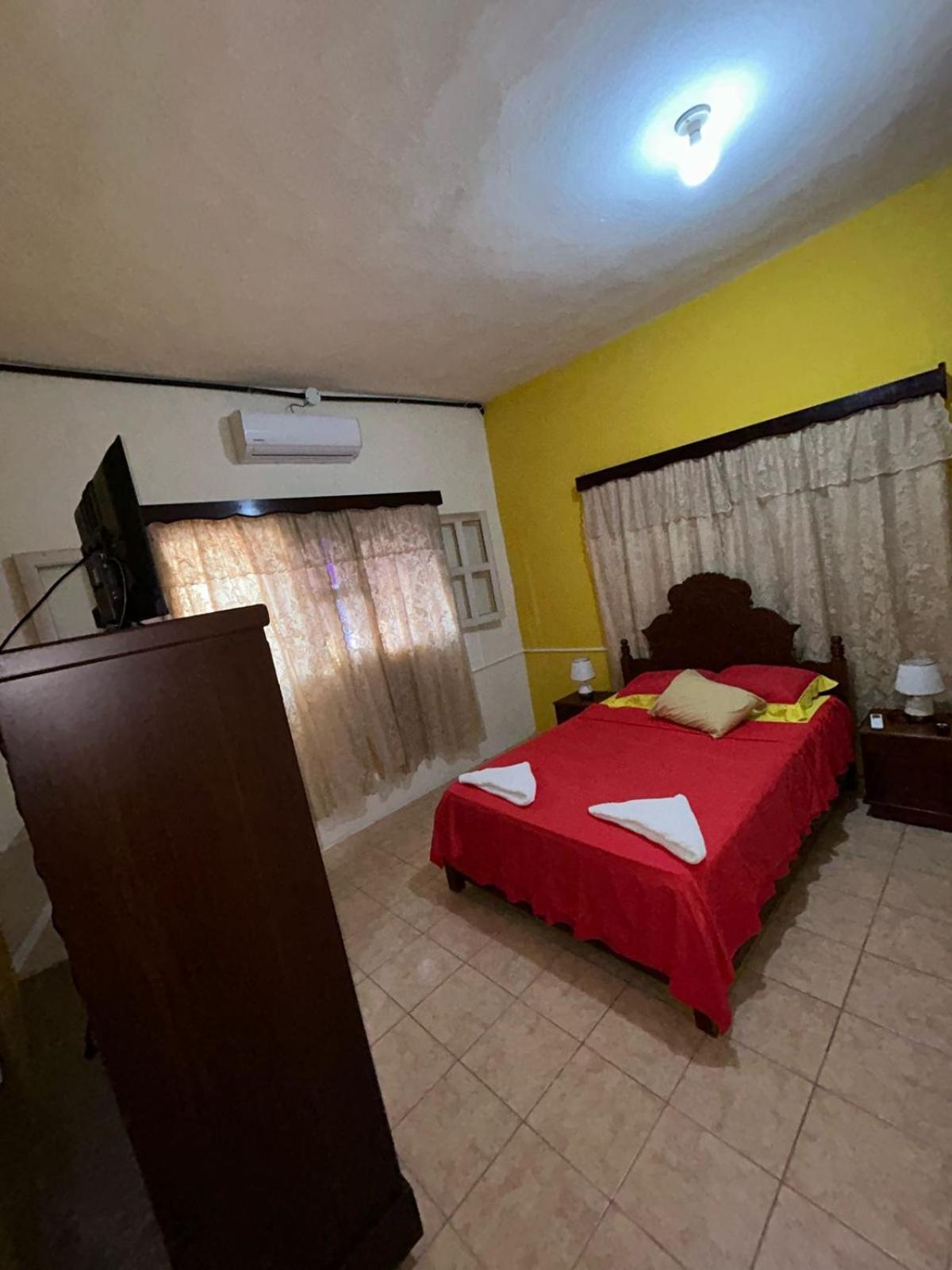 Casa Maya Itza Флорес Экстерьер фото