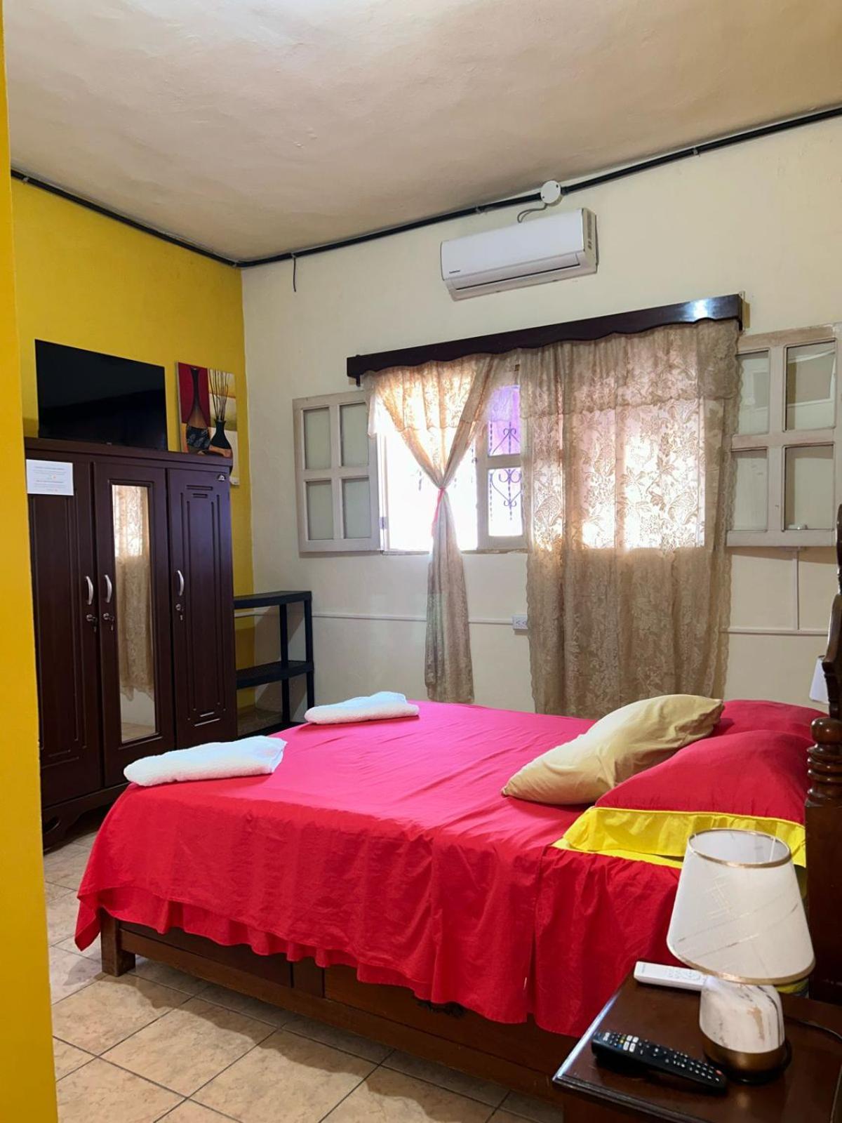 Casa Maya Itza Флорес Экстерьер фото