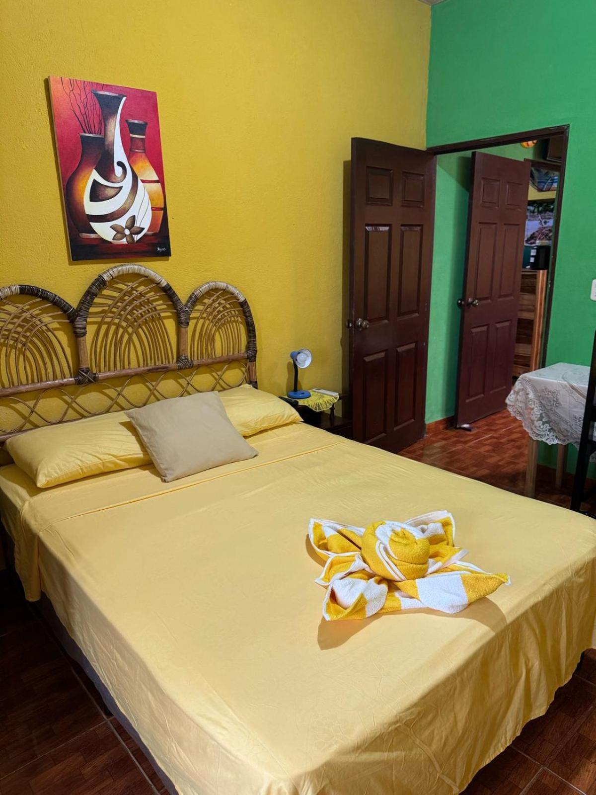 Casa Maya Itza Флорес Экстерьер фото